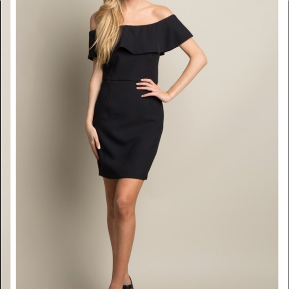 Lady’s black off shoulder dress - Picture 4 of 4